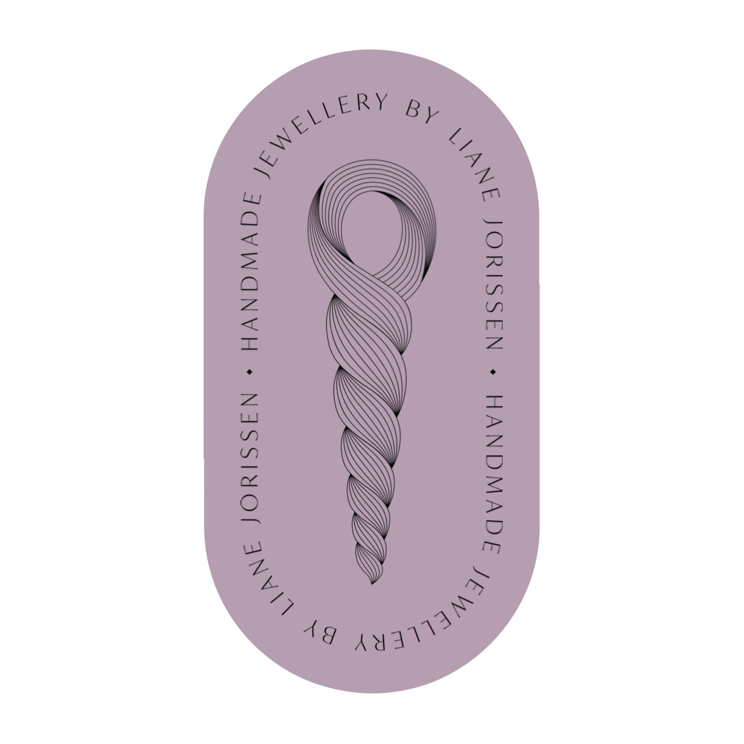 Gaia’s Geode in Goud